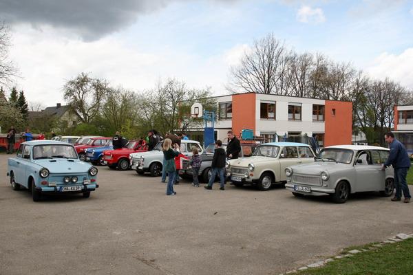 Soli-Tour 2012_43.JPG - alle Fahrzeuge werden geparkt